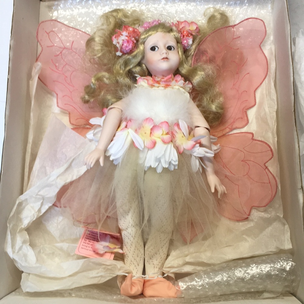 Cindy M McClure Daisy Fairy K326 Collectable Porcelain Doll VIC-2416 *Rare*